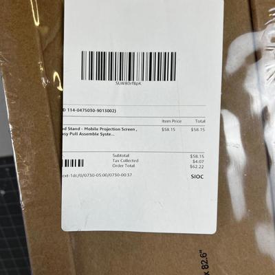 Mobil Projection Screen, NEW IN THE BOX 