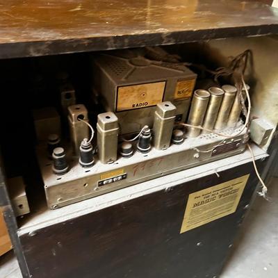 Antique Radio Mahogany Cabinet 