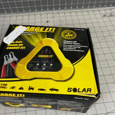 CHARGE IT - Battery Charger 