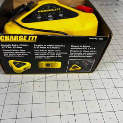 CHARGE IT - Battery Charger 