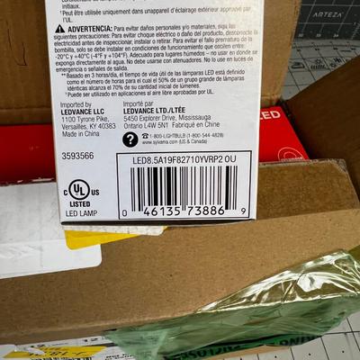Case of 60 Watt LED Light Bulb - Appears to be a Dozen NEW 