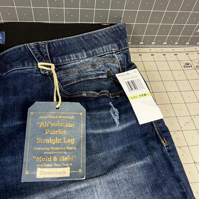 Democracy Women JEANS NEW Size 18W 
