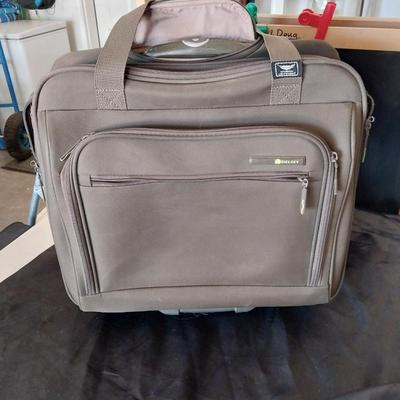 FOUR WHEELED CASE/LUGGAGE WITH HANDLE