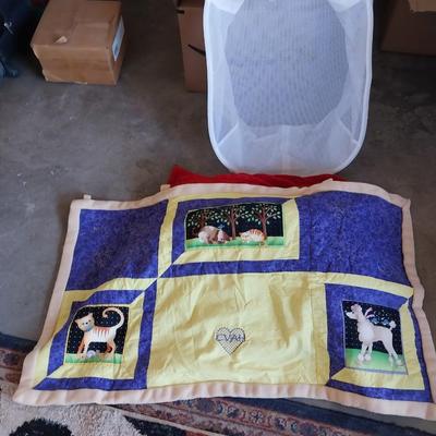 FOLDING HAMPER AND THROWS