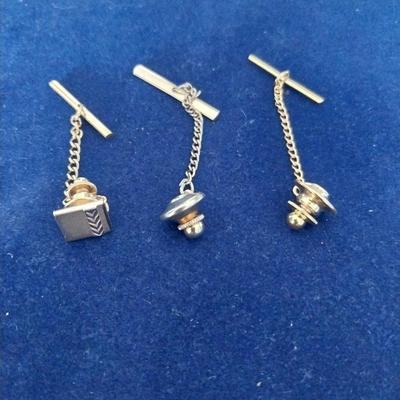 MENS BULOVA SELF WINDING WATCH AND CUFFLINGS-TIE TACKS
