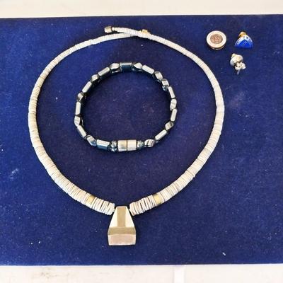 NECKLACE WITH STONE PENDENT-MAGNETIC BEAS BRACELET AND FERTILTY PINS