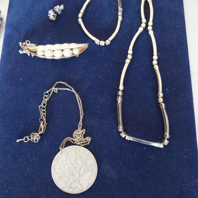 TRIFARI BROACH-COLORED STONE EARRINGS-NECKLACES & MATCHING BRACELET