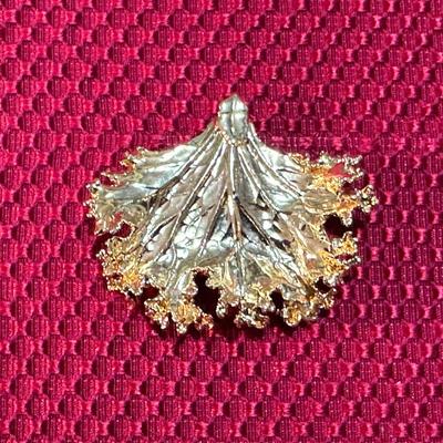 AMAZING REAL LEAF PENDANT PRESERVED IN 24KT GOLD