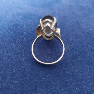 14K LADIES GOLD AND STONE RING