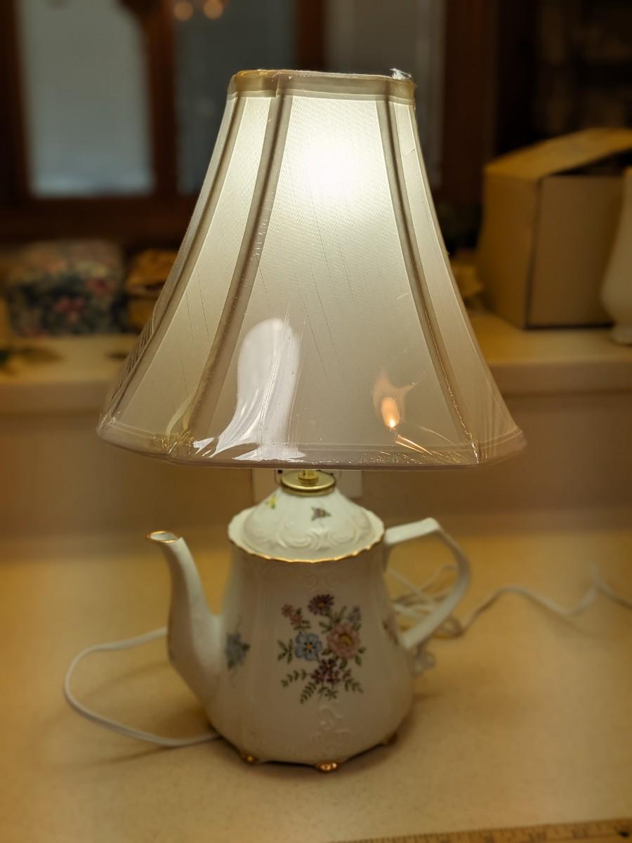 Adorable Hand Painted Tea Pot Lamp