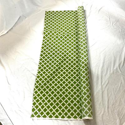 727 Premium Outdoor Green with White Bamboo Style Lattice Pattern Parital Bolt of Material