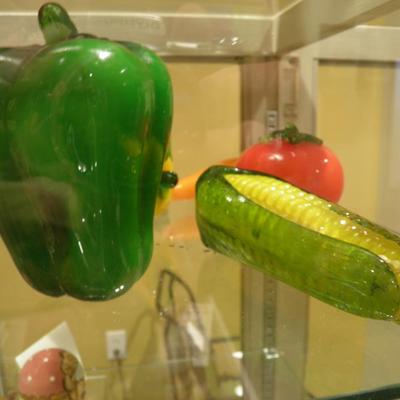 Lot of 6 Vintage Glass Fruit & Vegetables