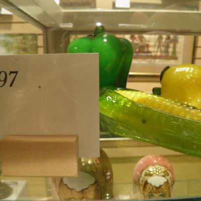 Lot of 6 Vintage Glass Fruit & Vegetables