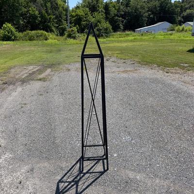 772 Med Black Square "X" Metal Garden Topiary