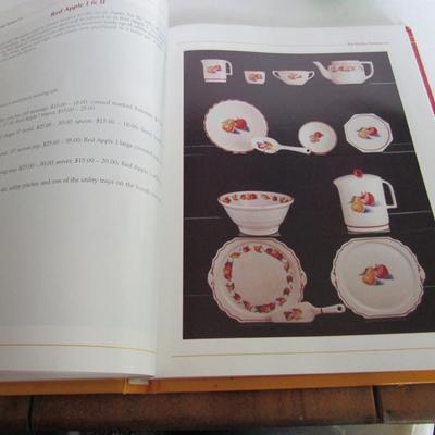 Nice Reference Guide, 2005 American Dinnerware Hard Cover