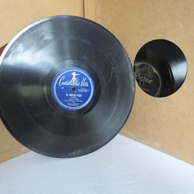 Old RCA Victor Album Book With 10 Records Inside