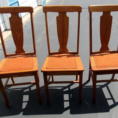 Lot 333:  Set of 3 Matching Vintage Kitchen Chairs