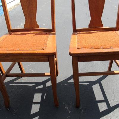 Lot 333:  Set of 3 Matching Vintage Kitchen Chairs