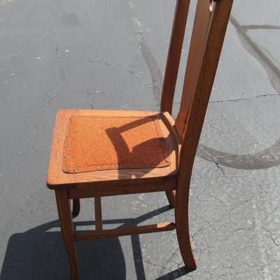 Lot 333:  Set of 3 Matching Vintage Kitchen Chairs