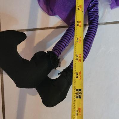 Sound Activated Twitching Witches