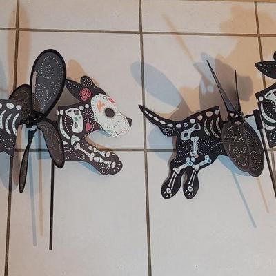 (2) Yard Dia de Los Muertos Dogs