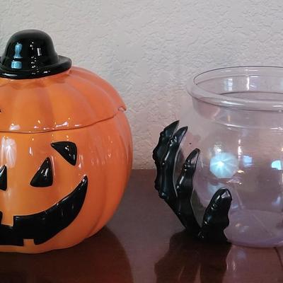 Ceramic Jack o Lantern and Plastic Bowl Deco