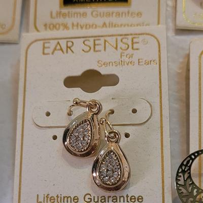 New 100% Hypo Allergenic Gold Tone Earrings