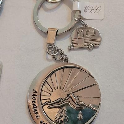 New (5) Metal Keychains