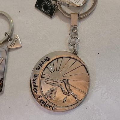 New (5) Metal Keychains