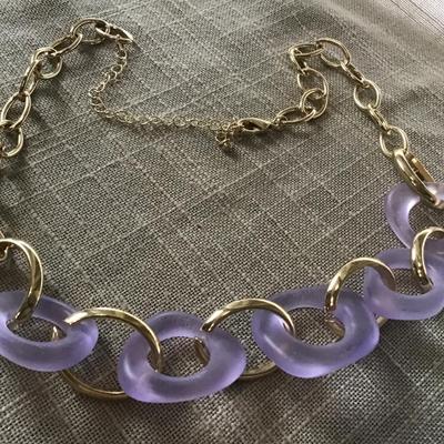 Purple / Gold Link Fashion Necklace.