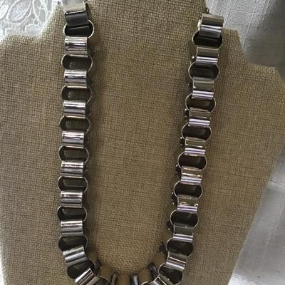 Chunky Silver Tone Necklace
