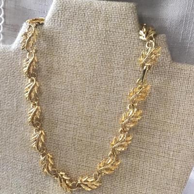 Gold Tone Leaf Link Necklace