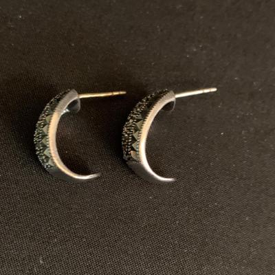 Variety of Silver & Gold Jewelry, Including Sterling & 14K (K-HS)