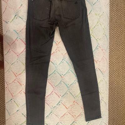 DL1961: GREY STRAIGHT LEG DENIM (WOMEN'S) SIZE 25