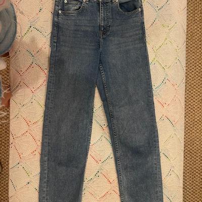 H&M: STRAIGHT LEG DENIM (WOMEN'S) SIZE 4 (FITS LIKE 0)