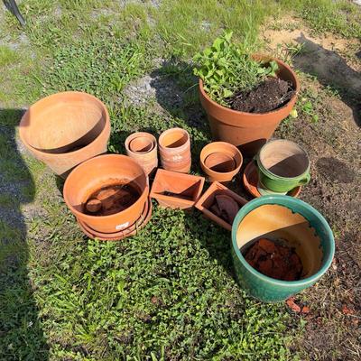 792 Terra Cotta Pots and Green Glazed Pot