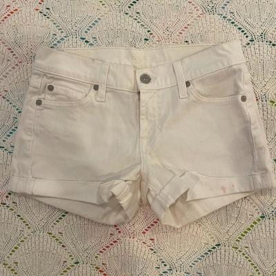 4 PAIRS OF WOMEN'S SHORTS