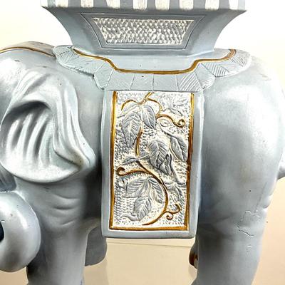 800 Vintage Handpainted Elephant Garden Stand