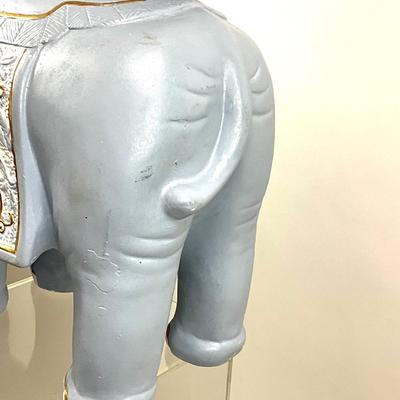 800 Vintage Handpainted Elephant Garden Stand