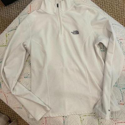 3 WOMEN'S FLEECE JACKETS