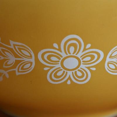 Two Vintage Pyrex Bowls - Butterfly Gold (2)