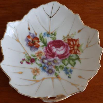 NASCO Set of Four Vintage Floral Dishes/Coasters (4)