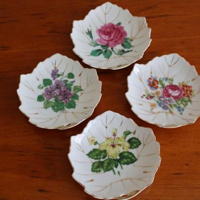 NASCO Set of Four Vintage Floral Dishes/Coasters (4)