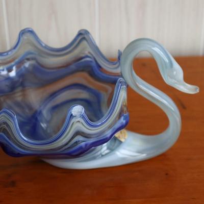 Hand Blown Glass Swan Bowl