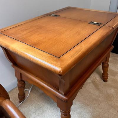 Vintage Wooden Dough Box End Table w/ Lid Storage Sewing Chest