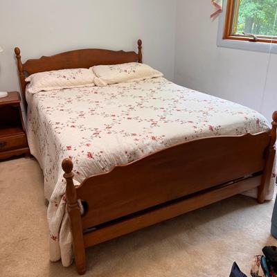 Vintage Solid Wood Twin Bed