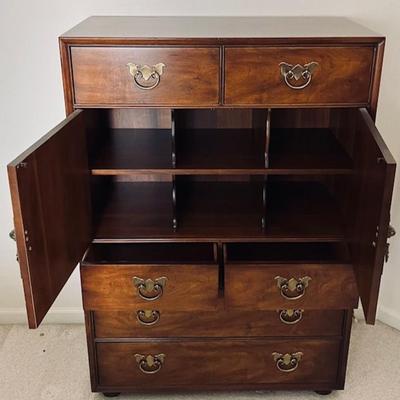 Henredon Dresser With Brass Handles
