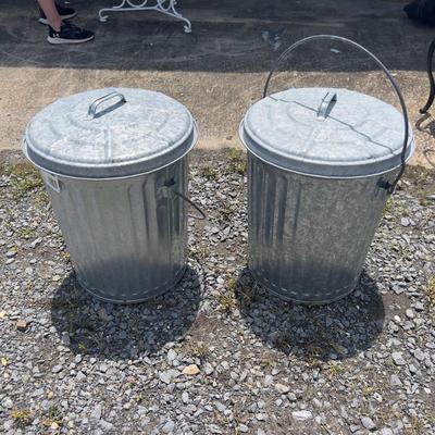 809 TWO 10 gallon Galvanized Aluminum Metal Cans with Lids