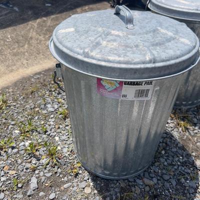 809 TWO 10 gallon Galvanized Aluminum Metal Cans with Lids