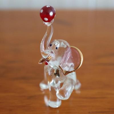 Four Glass Elephants Decor (4)